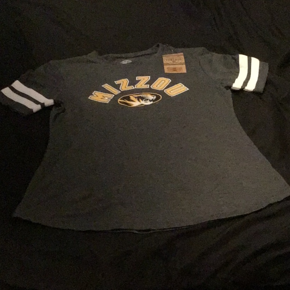 Women’s Game-day Charcoal  Missouri Tiger Shirt